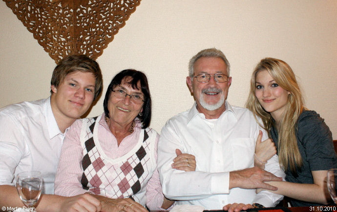 Unser Enkel Christopher Puttins Fotograf in Berlin, Oma Rosi, Opa, Einkelin Vivienne Puttins Schauspielerin  � Christopher Puttins Fotograf, Berlin