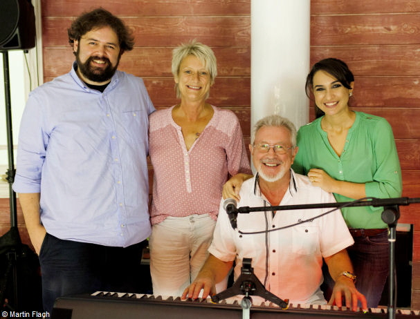 Gabriele (Gabi) Flach, aus Berlin / Frankfurt am Main, mit ihrem Lieblingsduo Nataly Tamargo & Francisco Presa in Teneriffa - Dieses Bild  stammt vom Oktober 2015 w�hrend eines Urlaubs mit ihrem Papa � Martin Flach